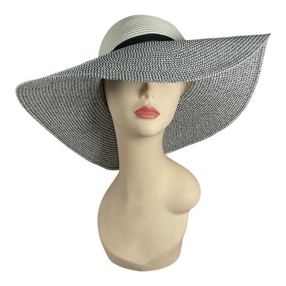 Calvin Klein Wide Brim Straw Sun Hat Drawstring Adjustable Black White Old Money main image 11